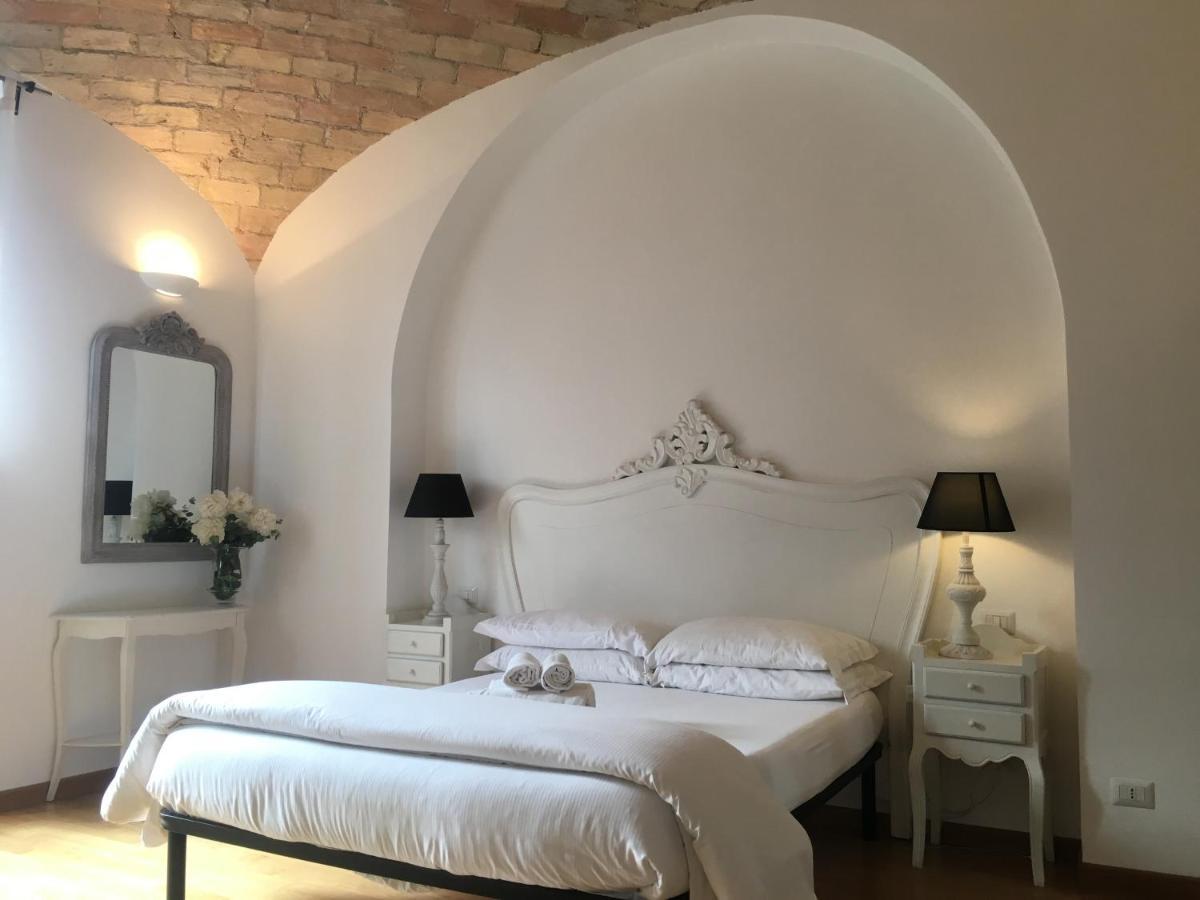 La Finestra Sul Colosseo B&B 1 Roma Exterior foto