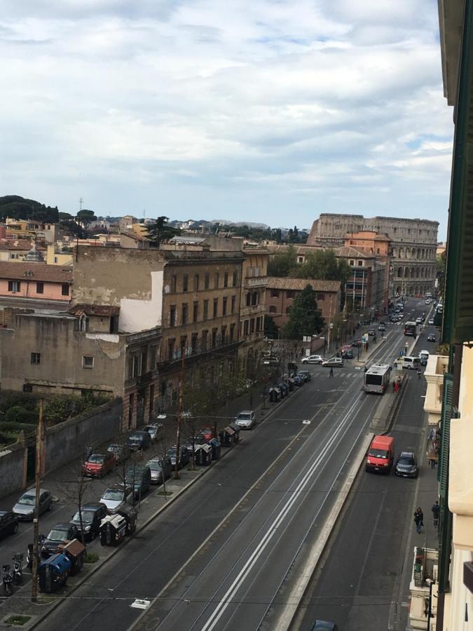La Finestra Sul Colosseo B&B 1 Roma Exterior foto